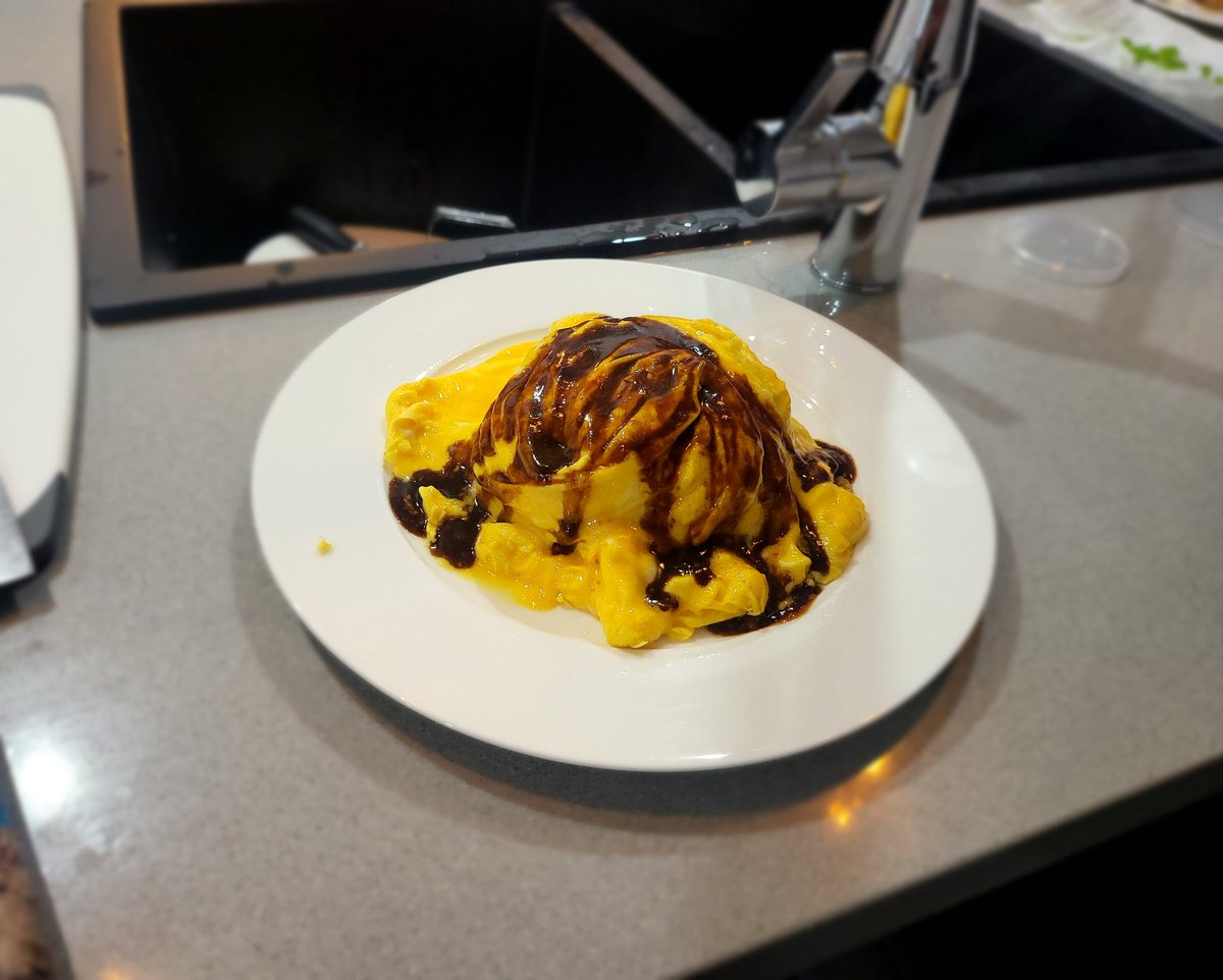 modsmuch's tweet photo. Made two attempts at #omurice one kinda came out as expected, the other needed some dressing up, both came out delicious. https://t.co/GDJhHfU3kL