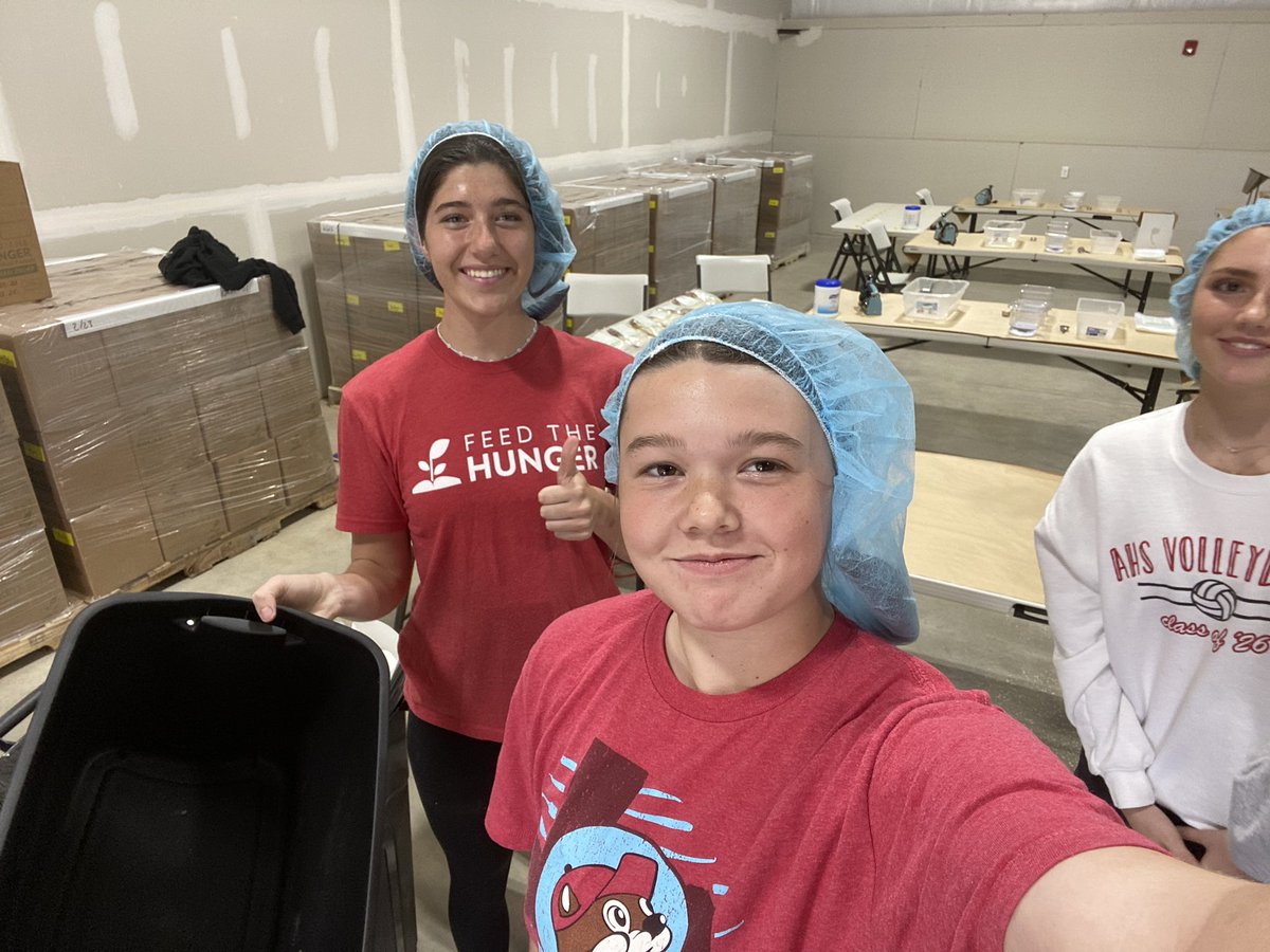 Brooklyn_B_2's tweet photo. Did some community service today! Feed the Hunger! #serveandreceive
@argyleeaglevb https://t.co/rI1EnyBk6P