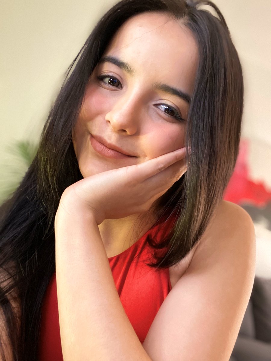 Raychell_Black's tweet photo. Hope you have a wonderful start of the week!!!
Kissesssss

#onlyfansbabe #babeface #smilingfriends https://t.co/mMK9f6Kp2F