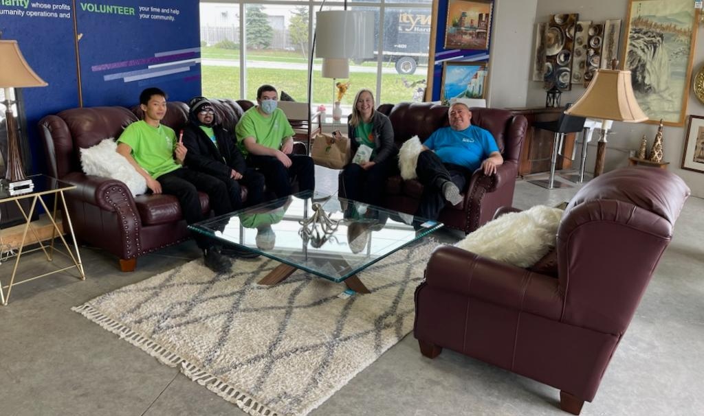 HabitatGTA's tweet photo. To end off #NationalVolunteerWeek, Habitat GTA is extending a BIG THANK YOU to our online community and to all the amazing volunteers who have relentlessly supported us throughout the years.
Thank you for your dedication and commitment! A big Habitat #OYEE cheer for you! 💙 https://t.co/pJDgqAgC3K