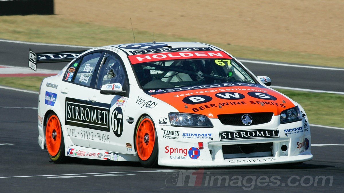V8TouringCars tweet picture