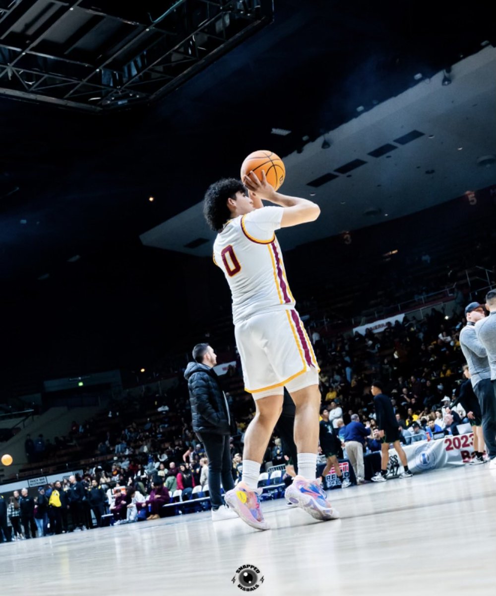 VanesssaM80's tweet image. Ready for the next chapter🤫finish lines all that matters, not the start. Enjoy the journey kid@issac_mrtzn20⁩ #fromthebottomup #nohandouts #yourloss🤙🏽