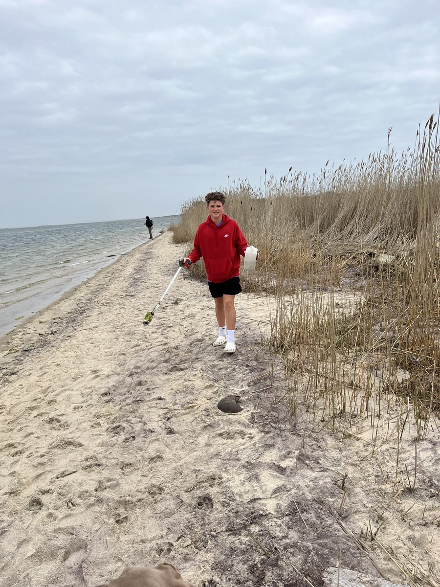 Earth Day 2023 -Invest in Our Future 🌎 Beach Clean up with <a href="/JamesLukas2025/">James Lukas</a>, and <a href="/CoastalSteward/">Coastal Steward</a>.  

A perfect event to save our ocean life for the future generation. 🌊