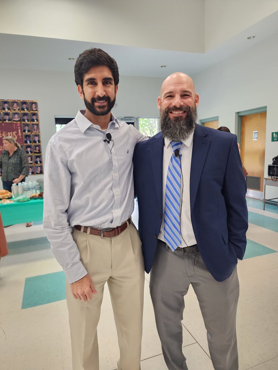 Todd_DeClemente's tweet photo. @SaintJoeAcademy was blessed to welcome @hinduja to speak with students, parents, and administrators about how we can leverage technology and social media for good in this world. https://t.co/3JXztBzrRO