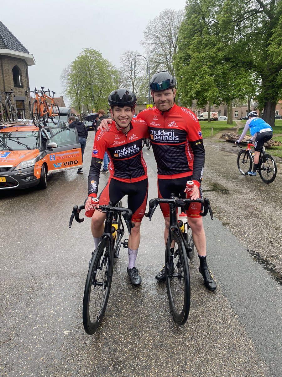HoekPaul's tweet photo. Sten vandaag na veel strijd gefinisht in het peloton in de omloop van de Houtse Linies. #houtselinies #wsvdepedelaars #reinderswielersport #sensa https://t.co/0KKQlIC0Ri