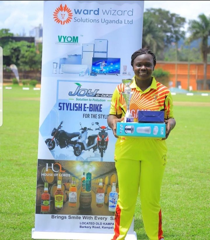 grace_joycekem's tweet photo. #Victoriaseries2023 
INDIVIDUAL WINNERS
1. MVP - Henrietta Ishimwe (Rwanda)🇷🇼
2. Best Bowler - Consy Aweko (Uganda)🇺🇬
3. Best Batter - Kavisha Kumari (UAE) 🇦🇪 https://t.co/fPLK0bLPFh