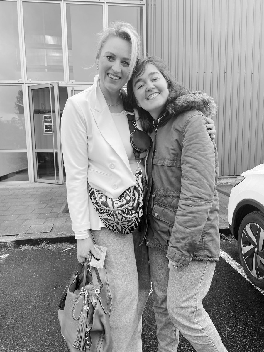 xevalivheartsx's tweet photo. Ik ben zooo enorm trots op deze vrouw! 🤍 #redstarline 🤍 https://t.co/JOsg8jJYYM