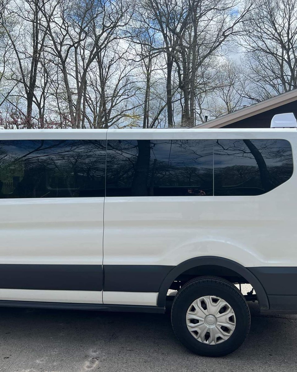 MancusoBrian's tweet photo. My man Andy VanderVeen easily installed a #5G #cradlepoint #r1900 using a #poynting #5G #magmount #antenna from Jeff Oberlin in Andy's Van and with a #tmobile sim card it's fastest 5G https://t.co/3swM8SBvEA
