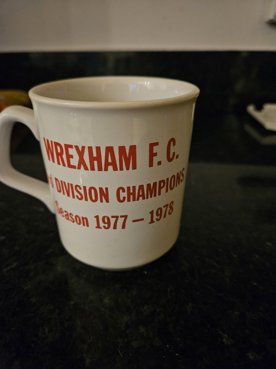 TheHuwW's tweet photo. @Wrexham_AFC I'm going to need a new mug https://t.co/ihChXSMeAw
