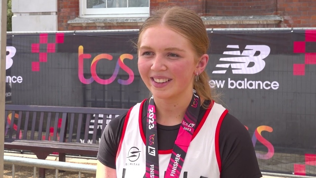 Youngest runner completes London Marathon

youtu.be/NTi0lkIJBBY