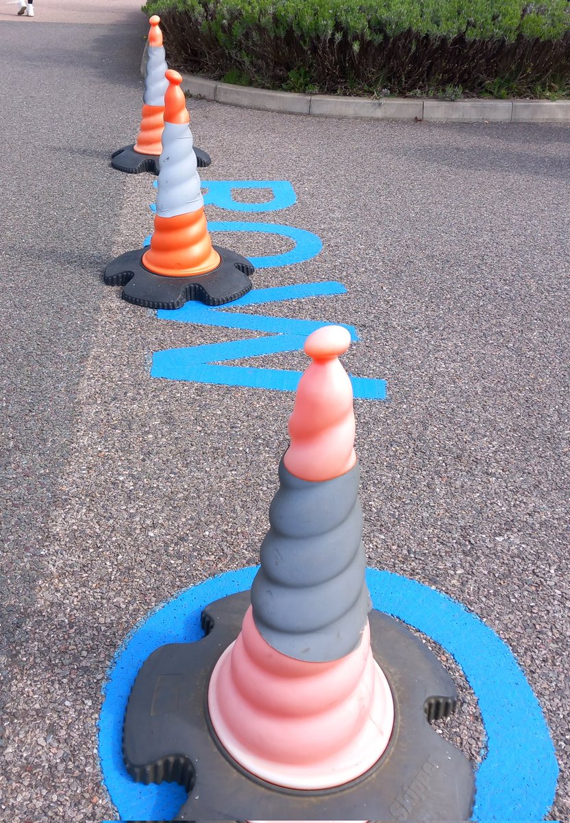 InterpJones's tweet photo. Amongst all the magic @wbtourlondon, I was most spellbound by the car park cones... Wizard hats? Storytelling in every detail! #AlwaysWorking #VisitorExperience https://t.co/JxKuqcbLk7