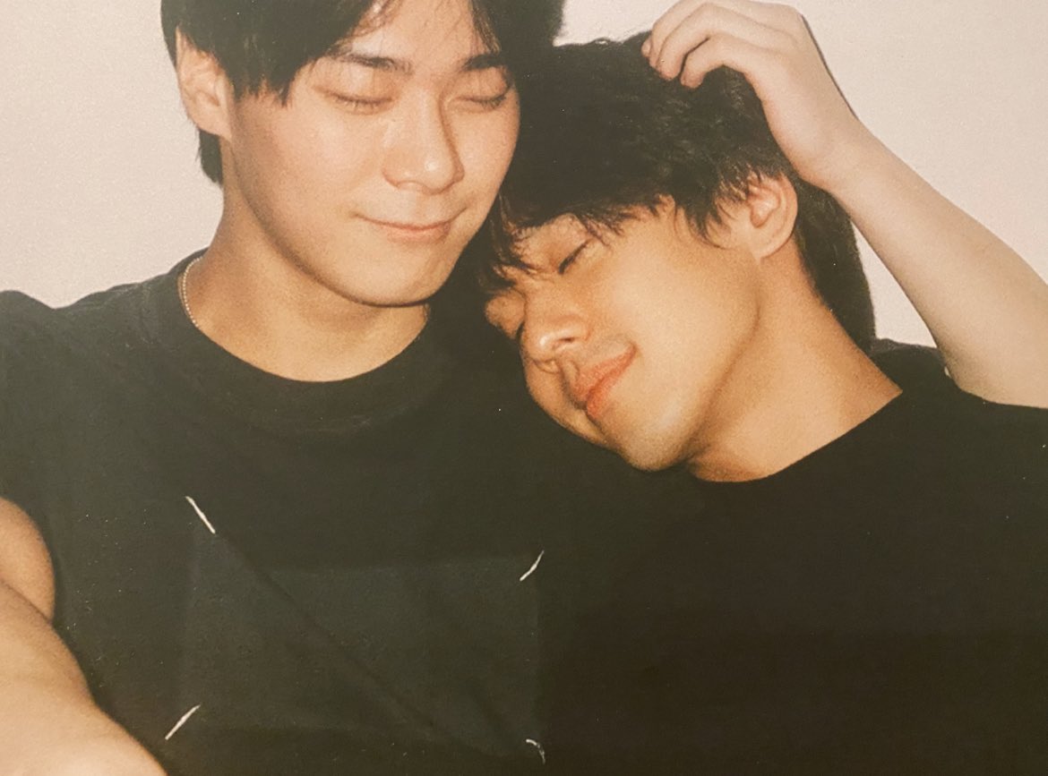 dalbinX2's tweet photo. 이 날이구나 다정하고 포근한 우리 강아지 많이 행복했겠어 https://t.co/ikxnv5eYqK