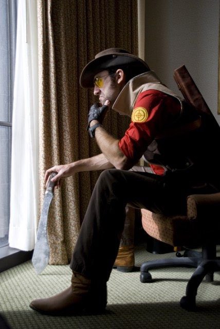 ravenkroftt's tweet image. unfinished sniper TF2 painting based on a really amazing cosplay! maybe one day i’ll finish him