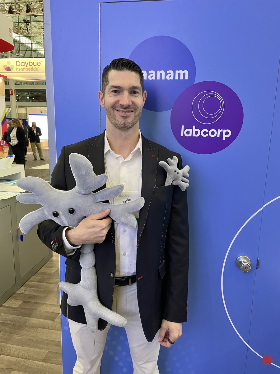 Only1Sable's tweet image. Exciting times at #aanam at the Labcorp booth with our amazing neurology team!