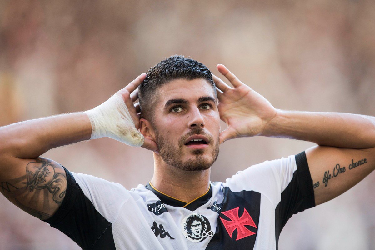 VascodaGama's tweet photo. A comemoração do Pedro Raul 🥰9️⃣

📸: Daniel Ramalho | #VascoDaGama

#VASxPAL 1x0 
#BrasileiroNaVascoTV https://t.co/EQxcSpKKAg