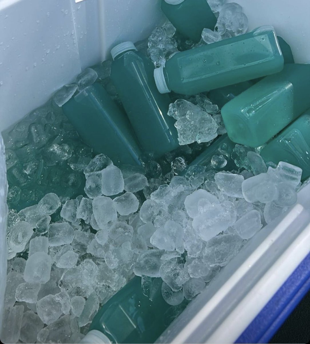 mallyibeya's tweet photo. Blue Mfers $10 #MallyJuice https://t.co/B1a4b0k3qj