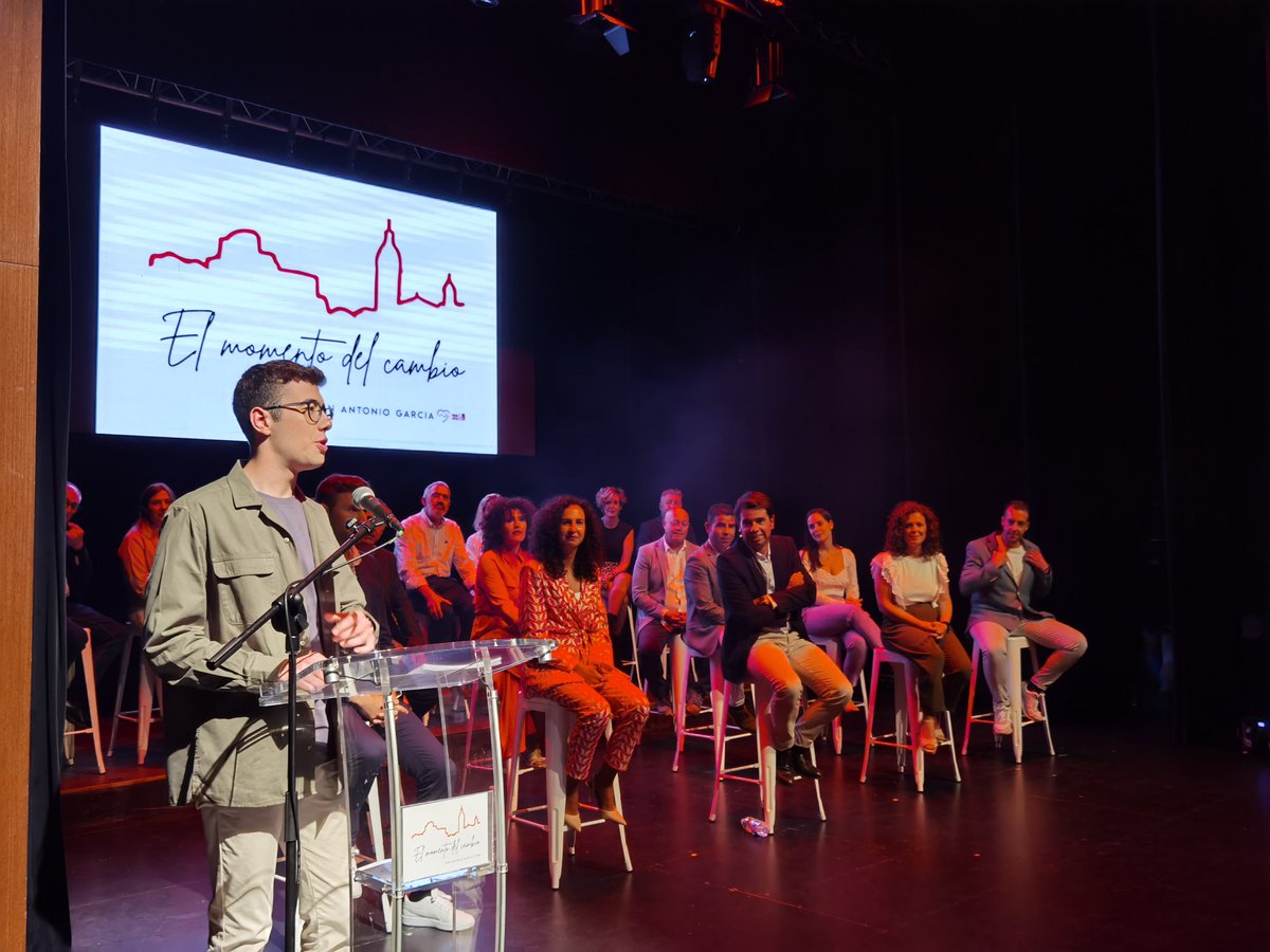 Sergio__p__g's tweet photo. Ayer tuvo lugar la presentación de la candidatura de la ilusión y el cambio, liderados por Antonio García, en la que además tuve la oportunidad de intervenir🌹Sabemos que no es fácil pero es más posible que nunca y a partir del 28M vamos a conseguir revertir la situación actual💪🏻 https://t.co/YtbgHZvaq0