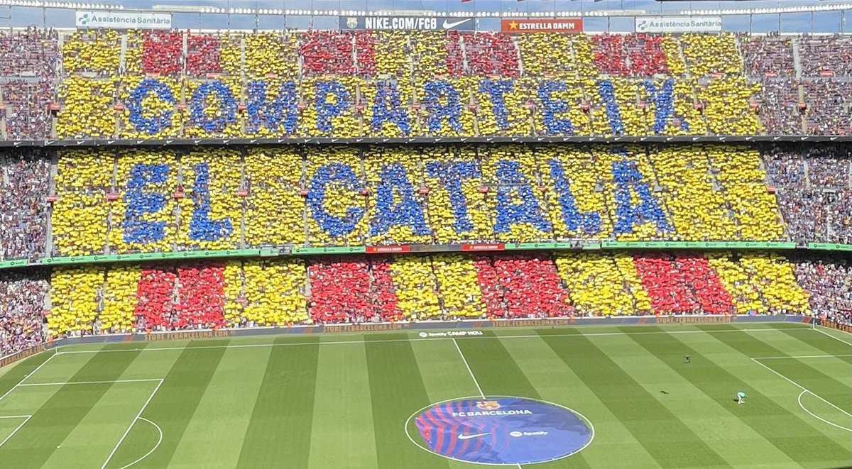 El català (i qualsevol altre idioma) no es “comparteix”. Es parla, s’estudia, es defensa i, evidentment, s’imposa. Colla de pallassos. <a href="/omnium/">Òmnium Cultural</a>