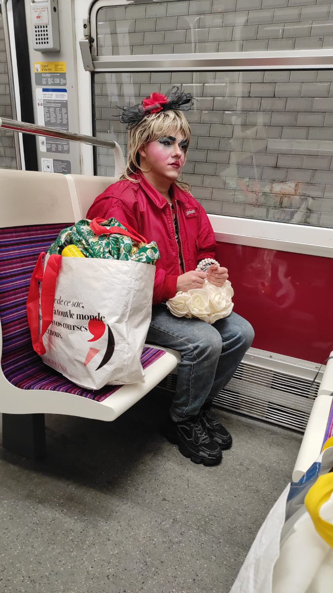 Babouche2027's tweet image. #discrète en direction de #lille