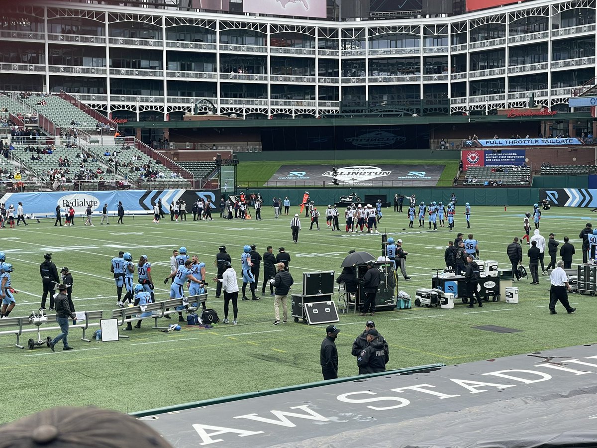 jikmak's tweet photo. #FULLTHROTTLE # #renegades #XFL https://t.co/ZogWmBmXar