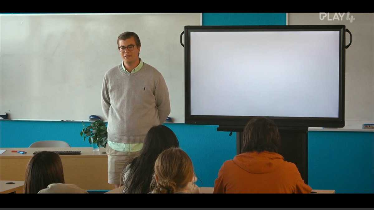 JLoeys's tweet photo. #DeMol 
Ik die een presentatie geef over al mijn sterktes: https://t.co/Pv2Zb0VWSz