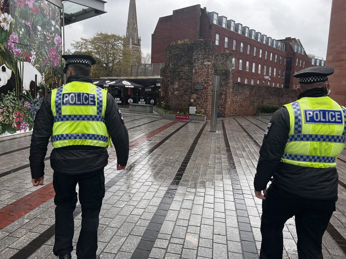 Out yesterday for another #ProjectServator deployment with the Protect & Disrupt Team, joined by @ExeterPol, in & around Exeter City Centre. Proactive patrols with the team afterwards, targeting individuals linked with #OpLoki in the area 🚔

#Proactive #Policing #Unpredictable