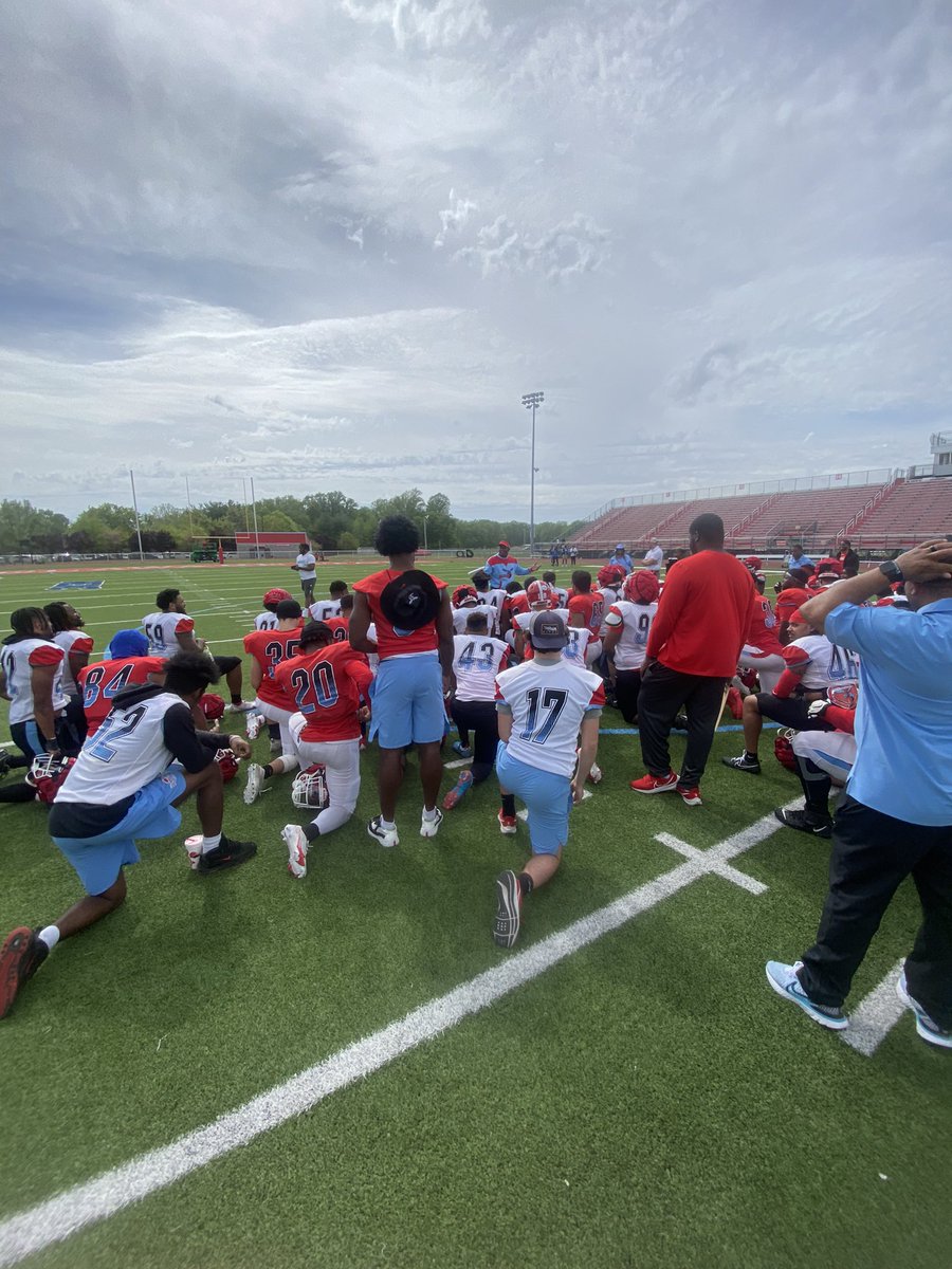 AlexanderCoss12's tweet photo. Another great visit at Delaware state university talking to all the new coaches and really looking forward to whats next! @CoachWhite_DSU @FBCoachHull42 @DelSt_Football @wyomingseminary @CoachKevinBurke @WyoSemFootball https://t.co/UABCMtGNON