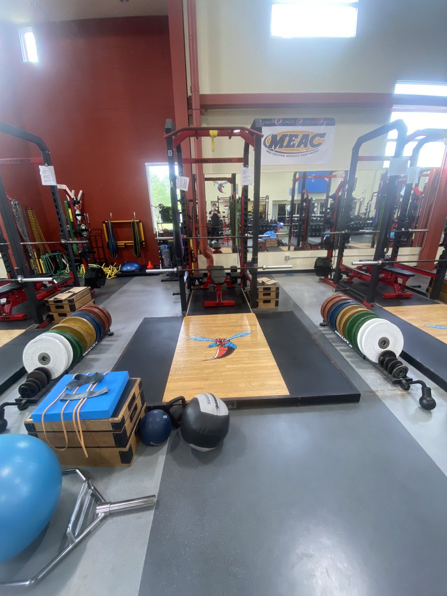AlexanderCoss12's tweet photo. Another great visit at Delaware state university talking to all the new coaches and really looking forward to whats next! @CoachWhite_DSU @FBCoachHull42 @DelSt_Football @wyomingseminary @CoachKevinBurke @WyoSemFootball https://t.co/UABCMtGNON