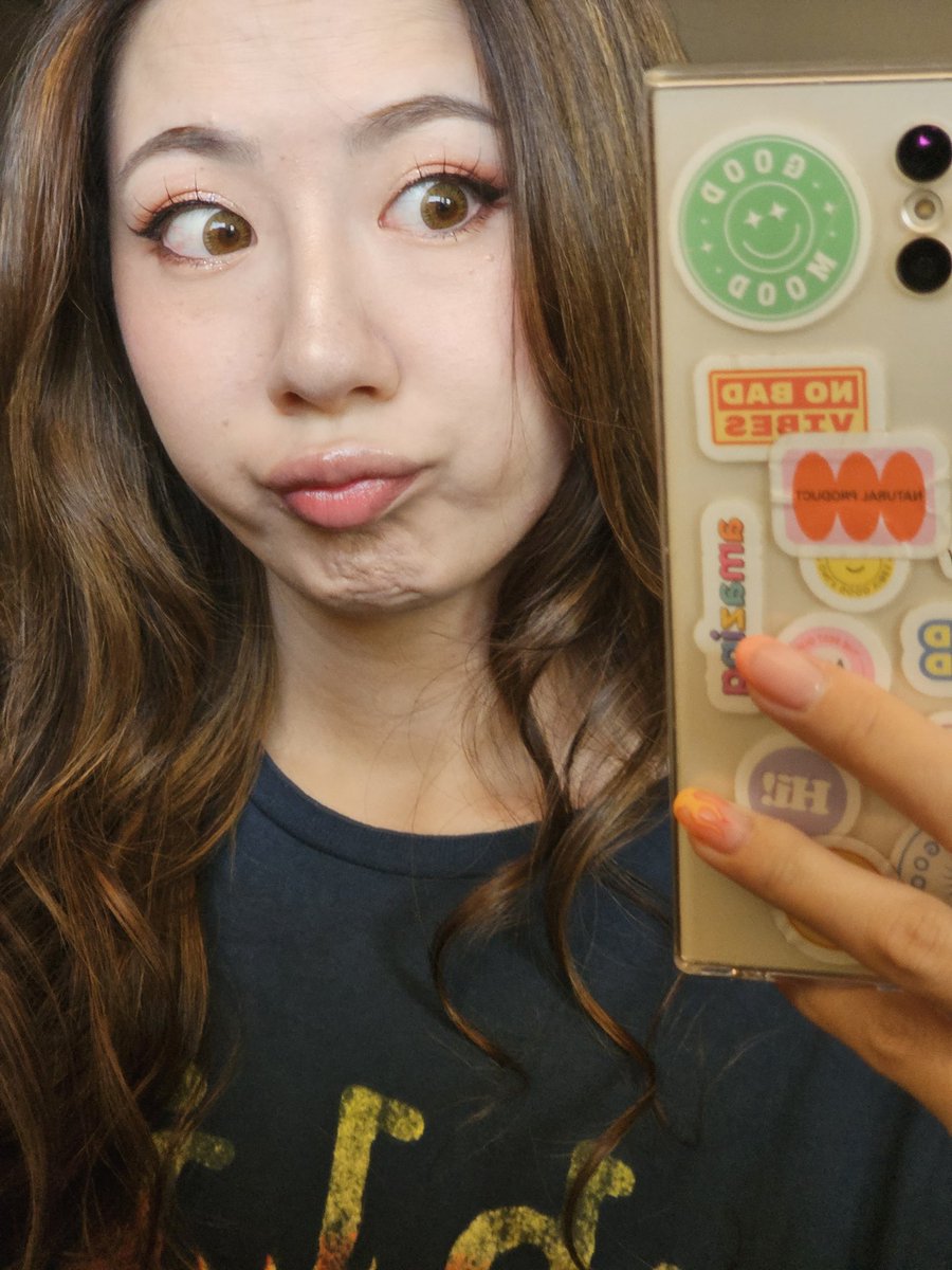 fuslie tweet media