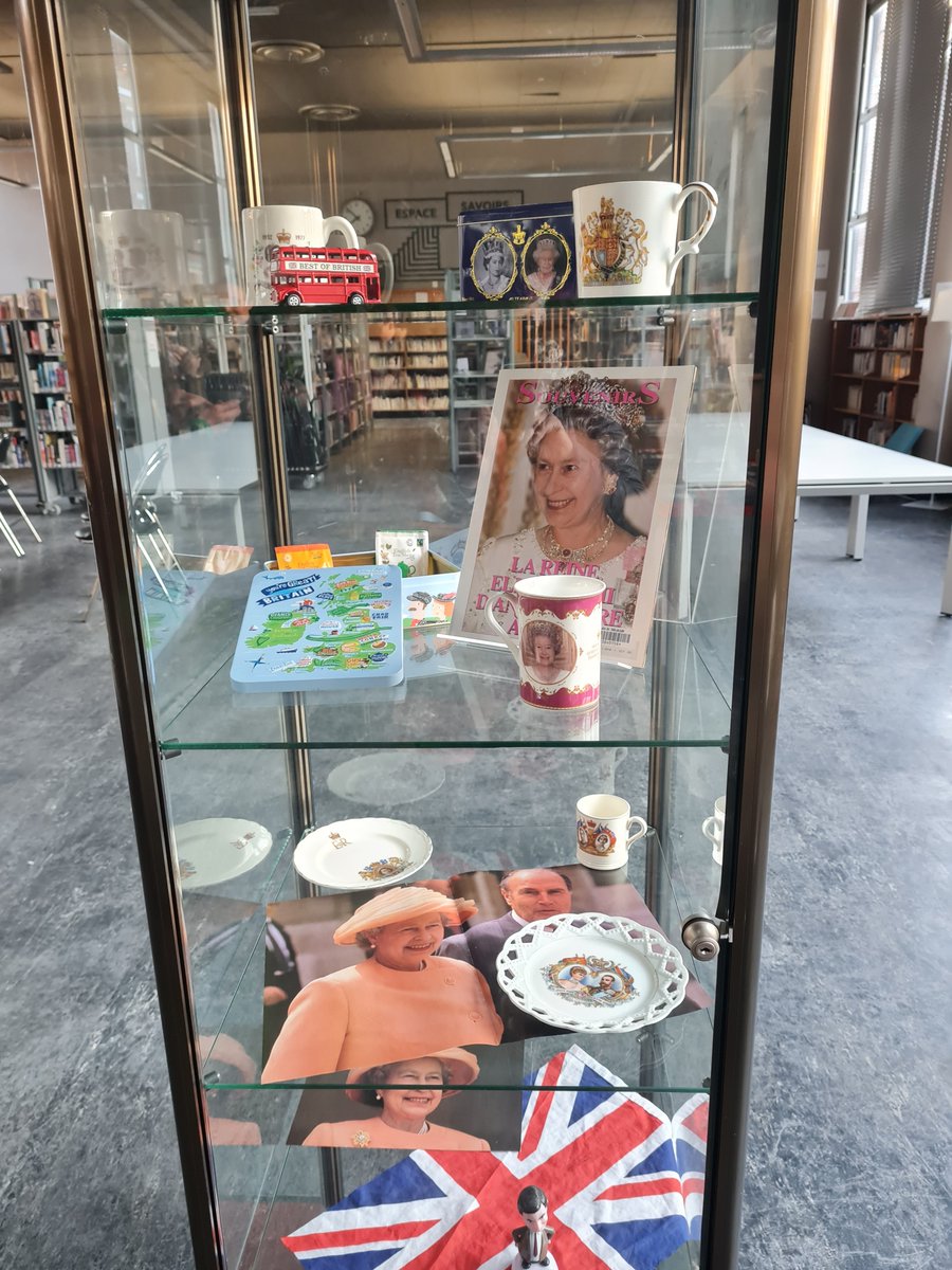 c_morell's tweet photo. La #BMLille était à l'heure anglaise hier, grâce à une rencondre avec l'auteure de science-fiction, Aliette de Bodard et son traducteur,à  #JeanLevy , et des ateliers Harry Potter dans les médiathèques de #Fives et Wazemmes pour la #Journeedelalangueanglaise https://t.co/CROSC6I75s