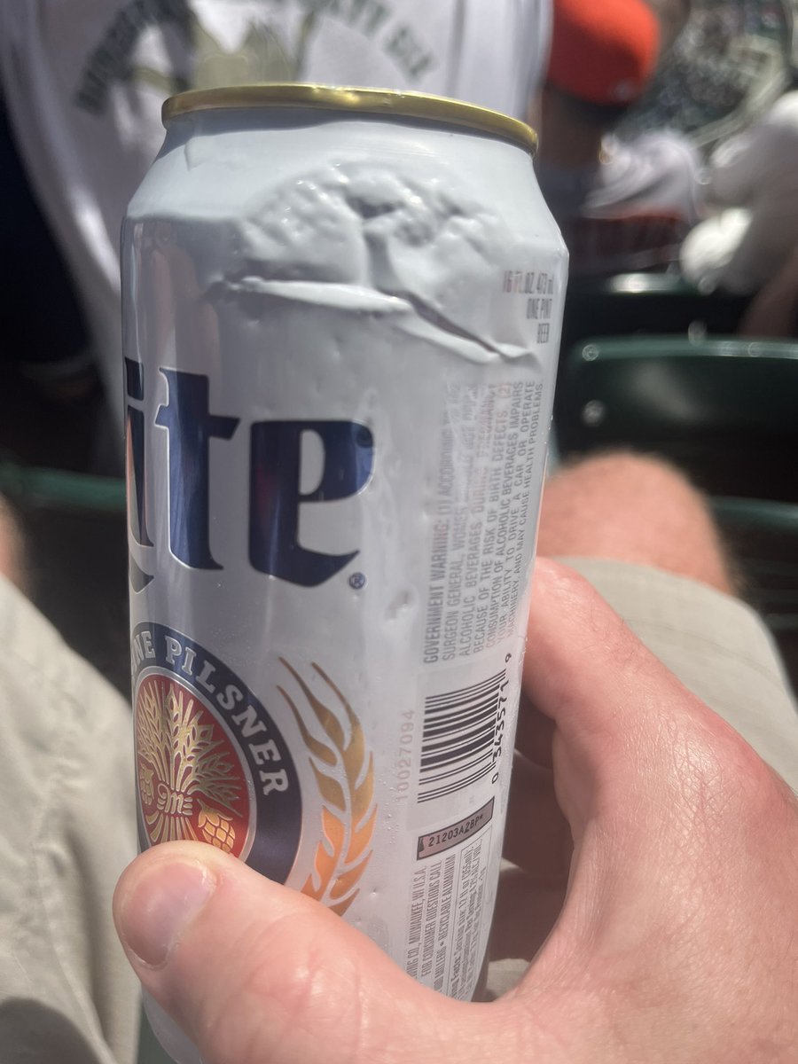 TheBoozerweight's tweet image. My beer can looks like @TheREALRIKISHI’s ass. #StinkFace #BackDatAssUp #IDidItForTheRock