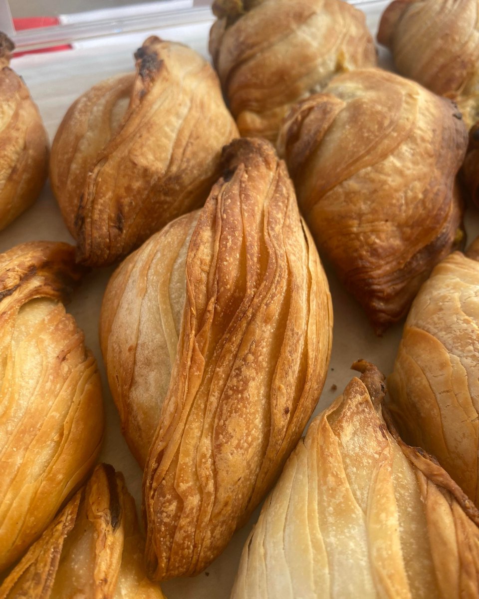 Surprise Dad this Father's Day with some #Pastizzi to make him feel special! Make sure you get it in time, and place an order at MaltaJoe.com today!