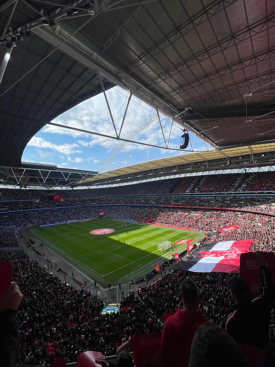tyler__rik's tweet photo. Seville ✈️ Wembley 

#UTFR 🇾🇪 https://t.co/6ztuGb3G9H