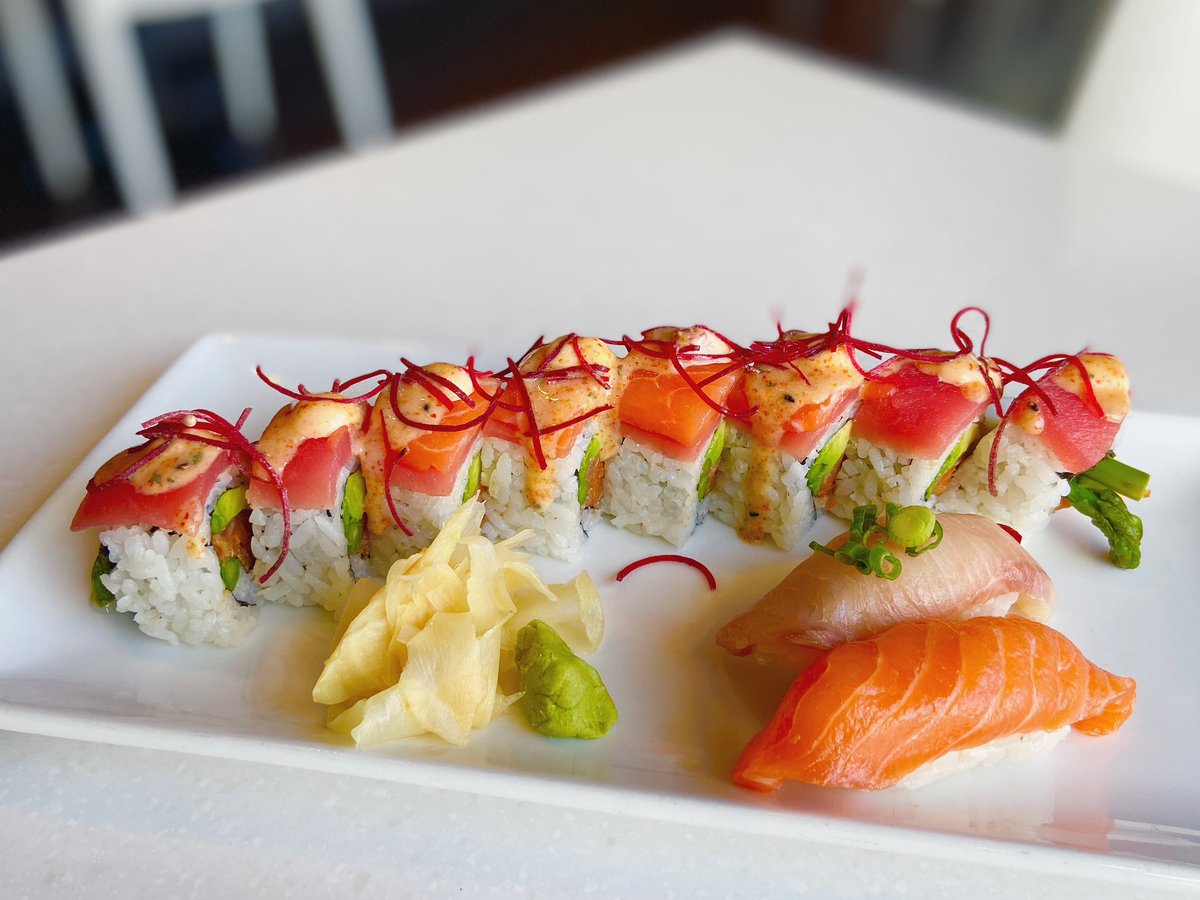 Nomzilla's tweet image. Go Omakase, and let our sushi chefs create something new just for you 🥢