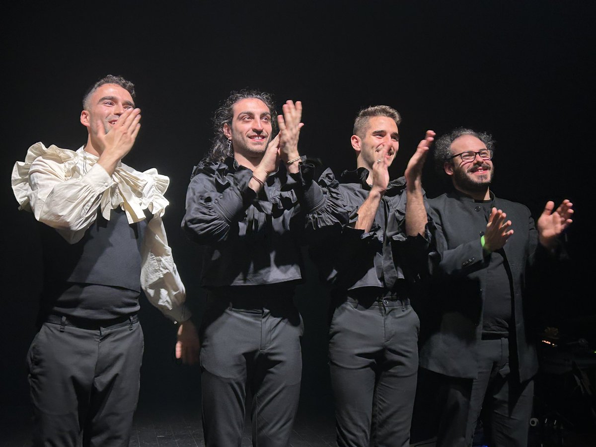 Gracias a <a href="/dulzaro/">DULZARO</a> por venir a la <a href="/CarcelSegovia/">La Cárcel. Segovia</a> y hacernos disfrutar de su concierto ‘Jota de la Luna’: una mezcla preciosa de elementos tan dispares como lo son el folclore de Castilla y León y la música electrónica actual. ¡Esperamos volver a veros pronto!👏🏼 #SegoviaEsCultura