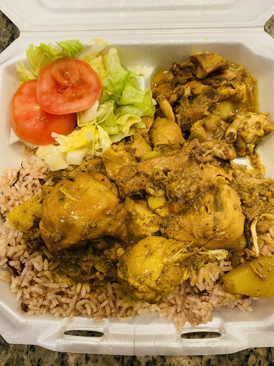 The weather might disappoint on this Sunday, but this curry chicken was everything! #JamaicanRoots #Grace’sCafe #Traditional #YeaMon