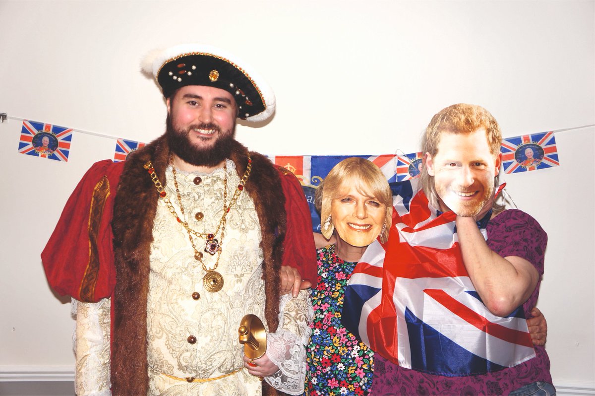 King Henry VIII aka @JackWright was our star quizmaster Saturday night @WilburtonTheatreGroup 's #CoronationQuiz @WilburtonSocialClub - a fund-raising event for WTG that brought out the punters and we all had a great time!