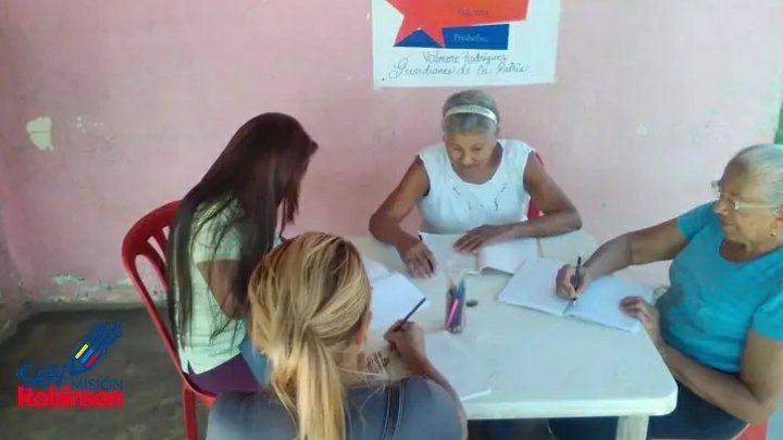cra_zulia's tweet photo. La lectura incrementa nuestra felicidad, crea aventuras y te hace navegar en la imaginación 
#ElLibroYElIdioma 
@NicolasMaduro 
@_LaAvanzadora 
@Sociabolivarian 
@zonaeduzulia https://t.co/Jhk6S3Lofx
