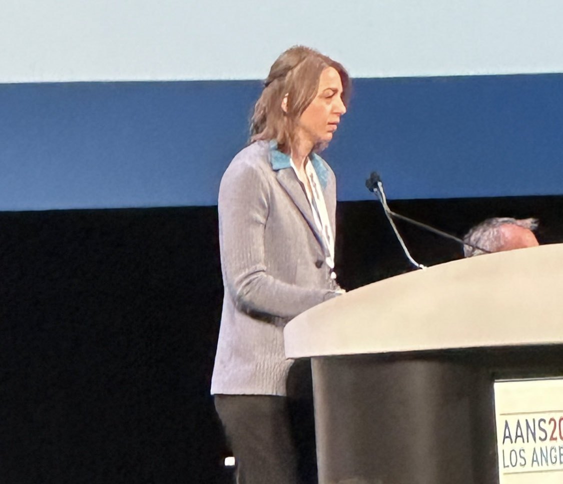 Our superstar PGY 4, Dr. Natasha Ironside, presenting her #AI and ICH #research during the plenary session of ⁦<a href="/AANSNeuro/">AANS</a>⁩ annual meeting! #Neurosurgery