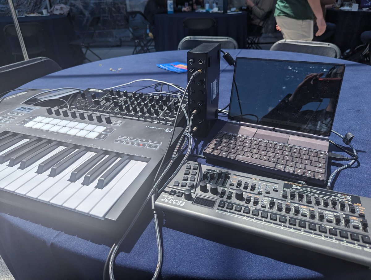 Greg Linares (Laughing Mantis) tweet media