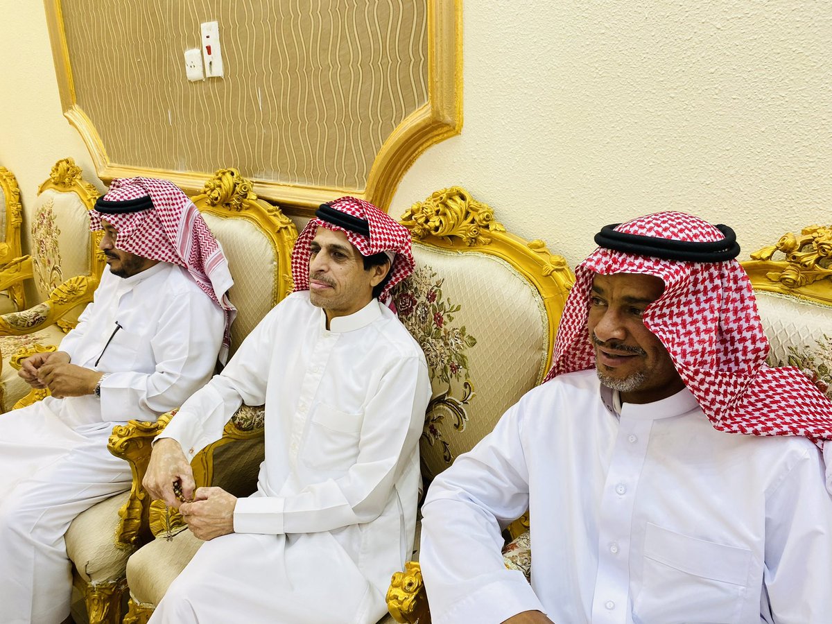 Bin_Debil's tweet photo. مقتطفات من حفل معايدة الدبلان لعام ١٤٤٤ هـ https://t.co/SGcuoclYZa