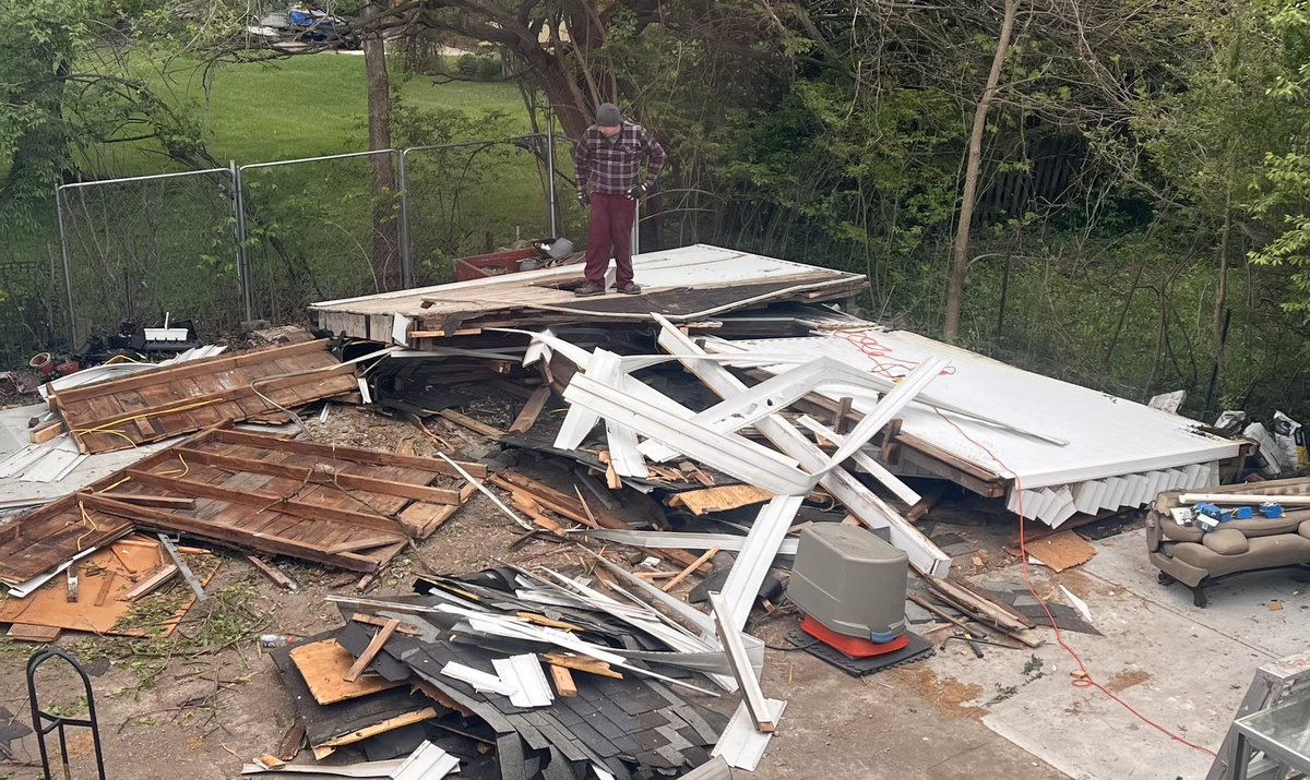 JaredKMueller's tweet photo. Wife grab a pic from upstairs while I was surveying my victory (a ton still to do but it’s down) https://t.co/1KNF8NJcLw