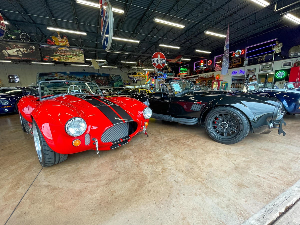 FastLaneSTL's tweet photo. Dreams become reality 😎
As the largest Backdraft Roadster dealer in the US, we are proud to help our customers build their very own dream cars‼️
Learn more about our Backdraft options at https://t.co/egRVYpvrLt
#Shelby #ShelbyCobra #BackdraftRoadster https://t.co/R5SxSdZVze
