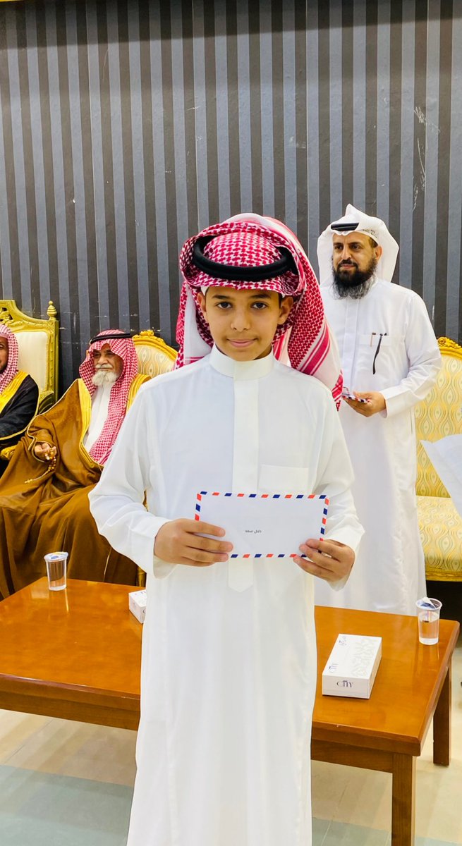 Bin_Debil's tweet photo. مقتطفات من حفل معايدة الدبلان لعام ١٤٤٤ هـ https://t.co/n8b5TUAwQ2