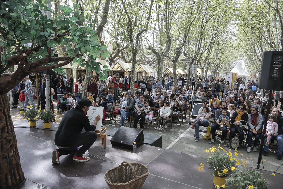 LactiumVic's tweet photo. 💛 I quina gran festa! 
GRÀCIES PER TANT! ✨

#lactium #vic #victurisme #formatge https://t.co/10LGdIShFH