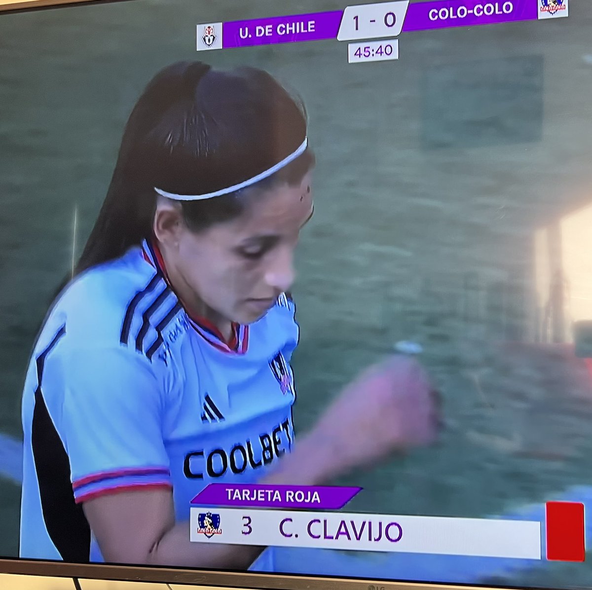 LaCon_Sentida's tweet photo. Uta la wea una menos !!
@ColoColoFem
#futbolfemenino
#VamosColoColo
#albitas https://t.co/uDinhF5jYS