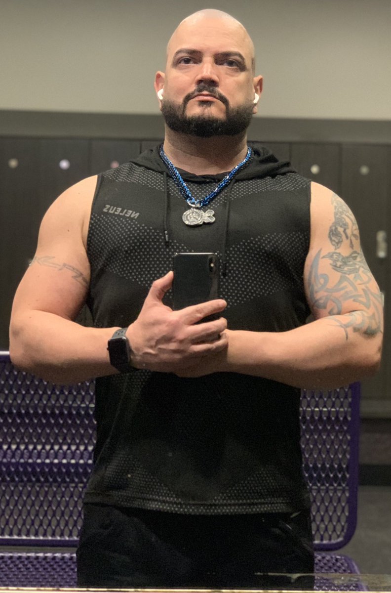 GreysonWulf's tweet photo. Some Sunday gym time. Extra chest, triceps, and Delts. 

#selfimprovement #gymwolf https://t.co/SHeR6QHzYO