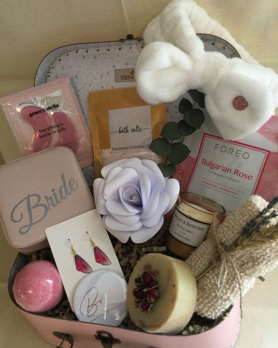 KSouthamm's tweet photo. Excited to share the latest addition to my #etsy shop: Bride to be pamper giftbox for her/Bride Spa treat/Bride relaxation gift/Bride keepsake gift/Bride self care package #bridegiftbox https://t.co/nDrBZIYZ9U
#Etsy #UKmakers #SBS #CraftBizBarty #MHHSBD
https://t.co/TMIFGrJyqi https://t.co/3YlmQrDSCZ