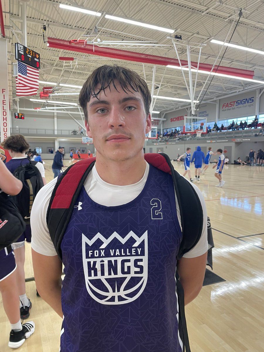 Jackson Schlomann was one of the best scorers I saw all day. A 2023 prospect still unsigned out of Neenah. 

@JacksonSchloma1 @FoxValleyKings1 @PHCircuit #PHMadnessInTheMidwest