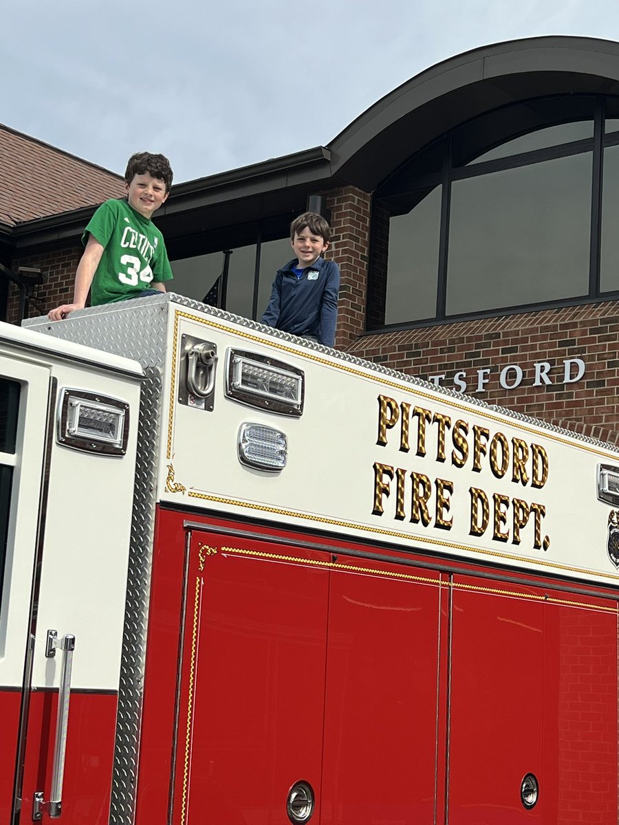 pittsfiredept's tweet photo. Yesterday members of Pittsford Fire Department participated in a Statewide recruitment event, taking time to speak with the public about volunteering. Pittsford Fire Department is actively recruiting members.  If your interested click link https://t.co/AU25l40zm5 https://t.co/lhdX0zagoM